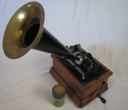 004-Edison Phonograph.JPG.medium.jpeg